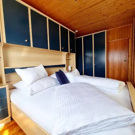 Direkt An Kaerntner Badesee Hotel 4*